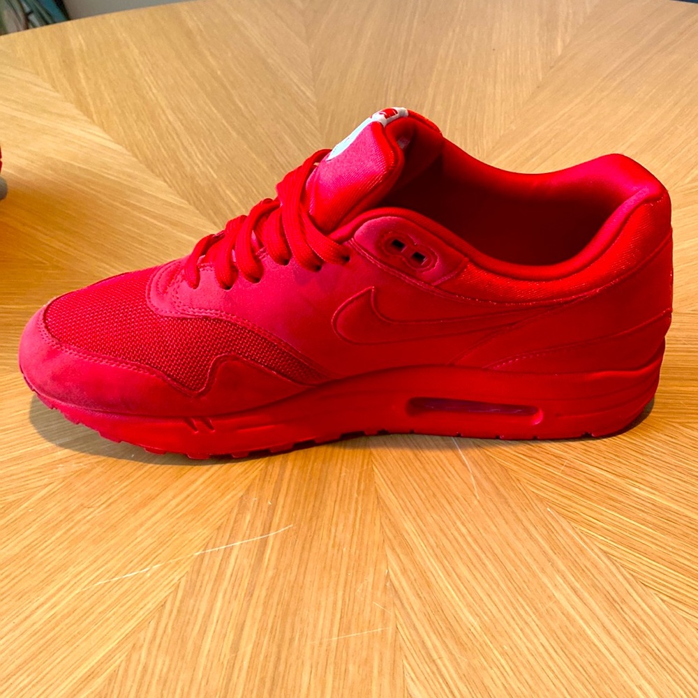🚨Nike Air Max 1 “Tonal Red” 🚨 - Picture 9 of 11